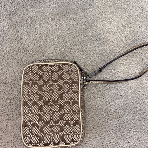Coach beige wristlet - Picture 3 of 7